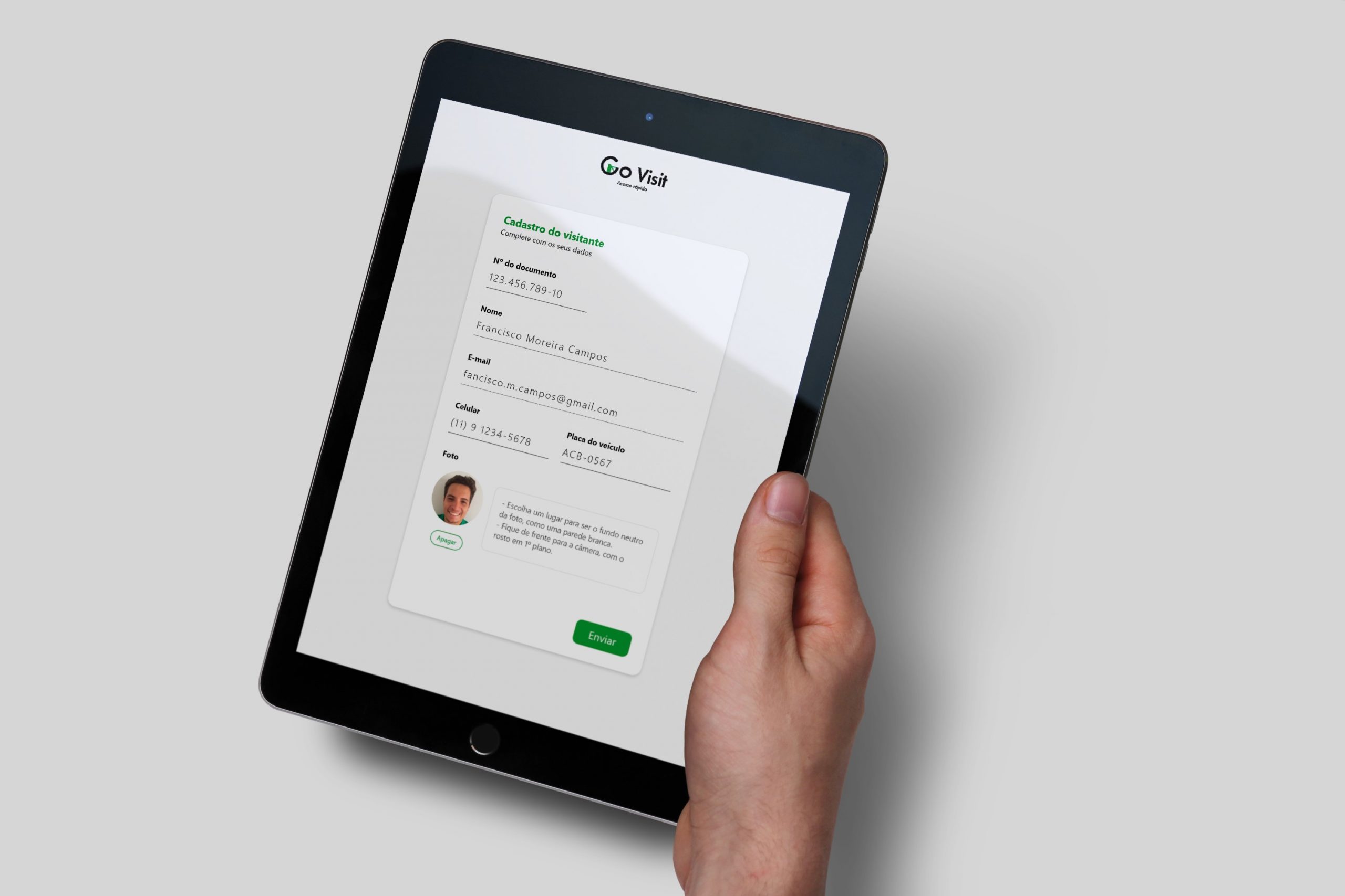 Solução brasileira agiliza processo de identificação em portarias de prédios 2 free ipad air2 mockup JPEG