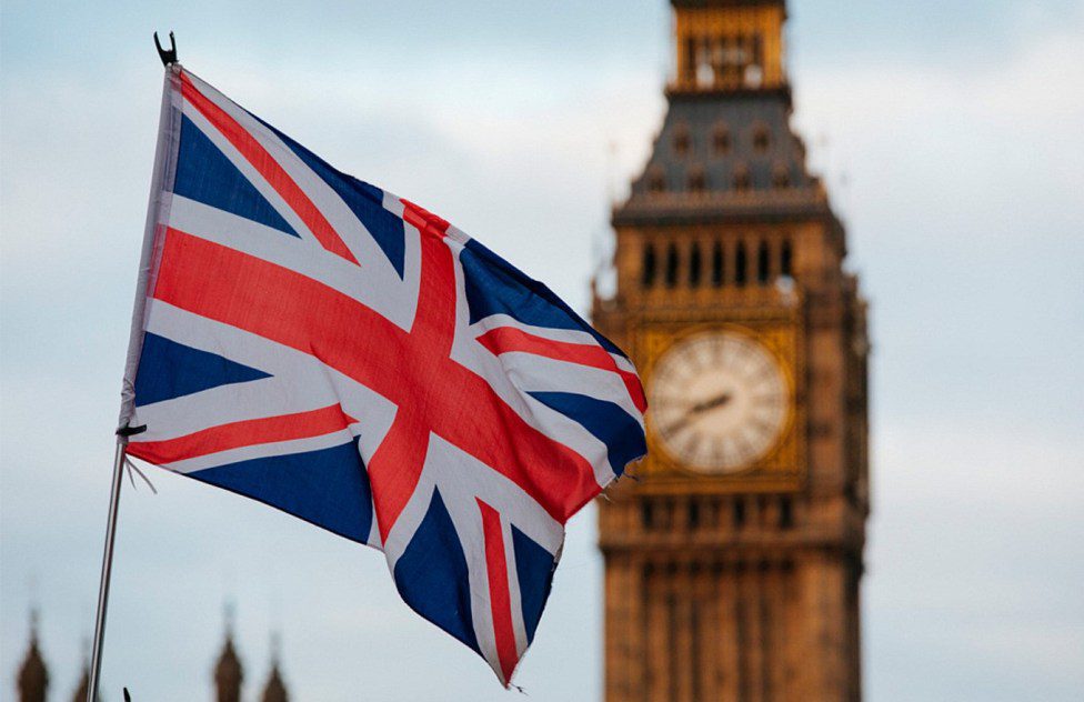 OpenAI e governo britânico assinam MOU para uso de LLMs na administração pública