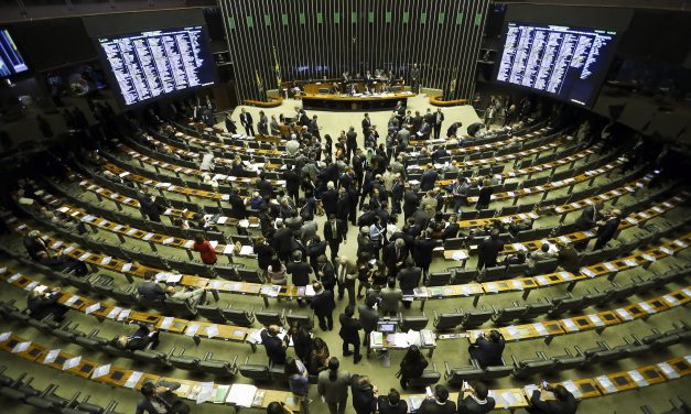 Despacho da Câmara retira possibilidade de criação de comissão especial para PL das Fake News