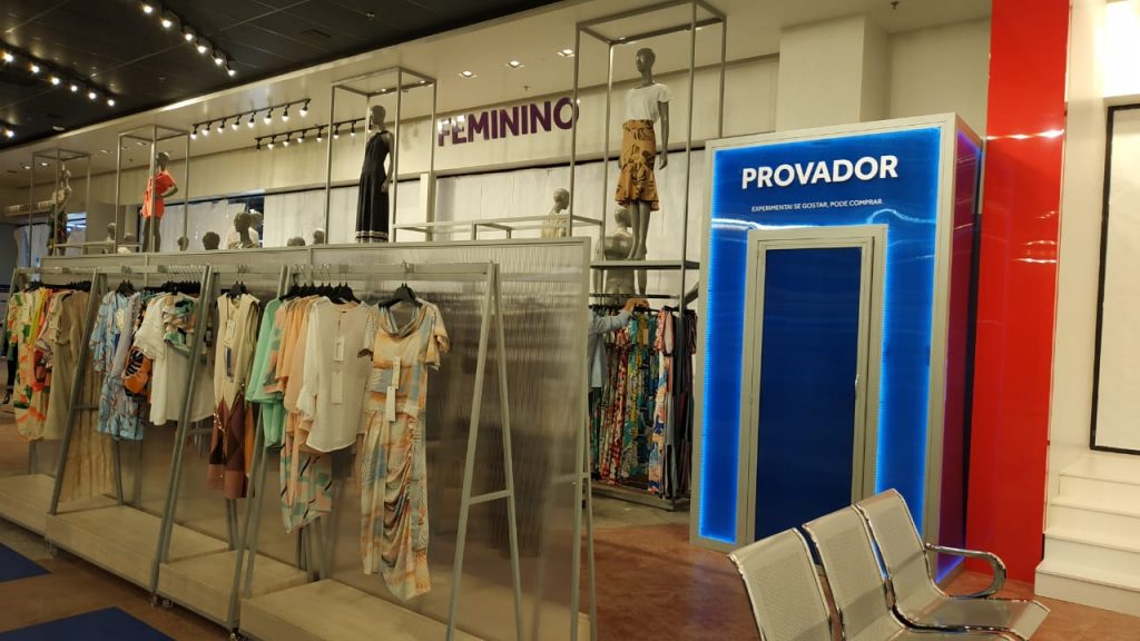 Loja atacadista de Goiânia permite compra sem passar pelo caixa