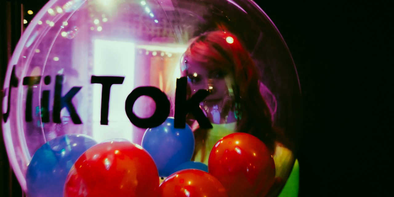 TikTok lança função de limite diário de tempo para menores de 18 anos