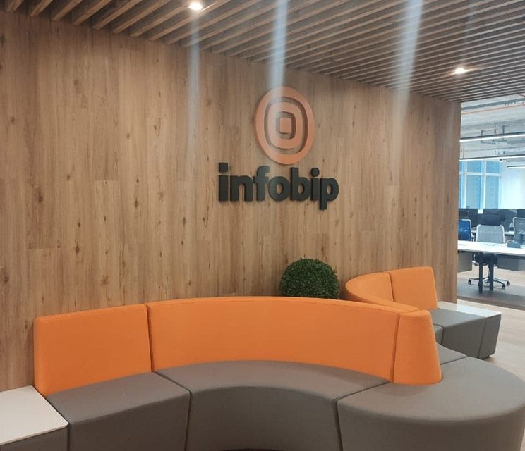 Infobip apresenta plataforma de IA agêntica para atendimento ao cliente