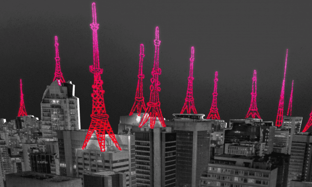 Quando foi implantada a primeira antena de telefonia móvel no Brasil?