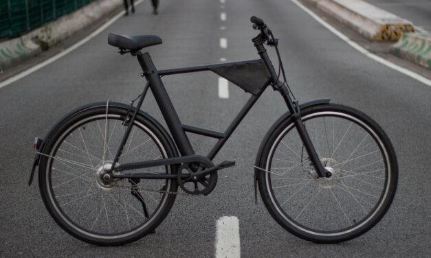 Vela lança novo modelo de bike elétrica voltada para meio urbano em condições adversas