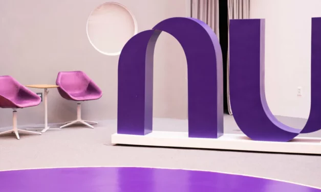 Nubank lança recurso para adicionar dinheiro na conta com limite do cartão