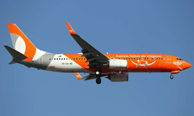 GOL restringe acesso gratuito ao WhatsApp em voos para passageiros com Smiles