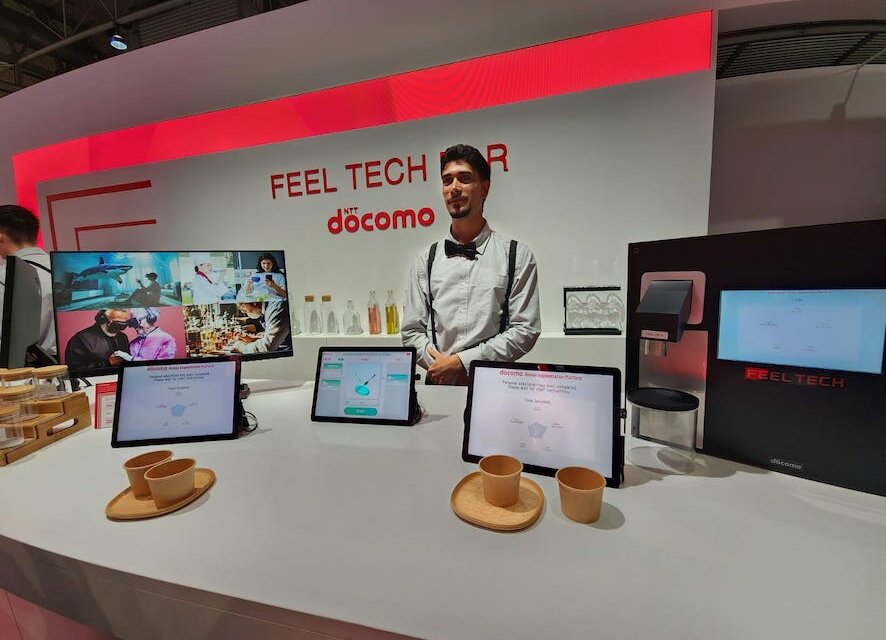 DoCoMo apresenta máquina que transmite sabores