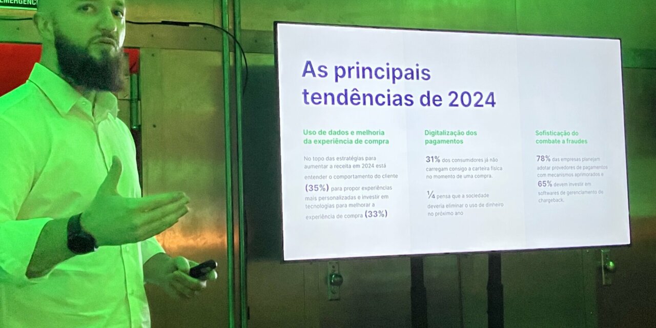 10% dos consumidores usam autoatendimento para compras no Brasil, revela Adyen