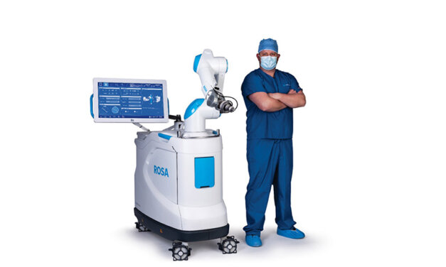 Chega ao Brasil robô para cirurgia no quadril que usa tablet e Wi-Fi