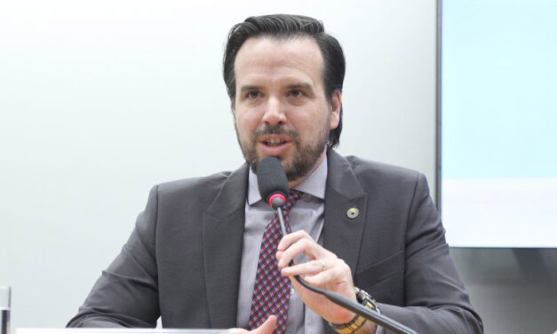 Baigorri permanecerá na Anatel até novembro de 2026, decide TCU