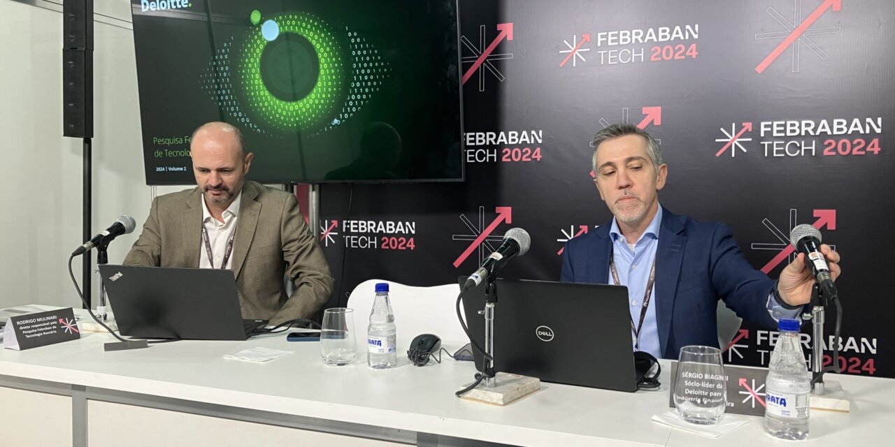 Pix via mobile somou 16 bilhões de transações em 2023, revela Febraban