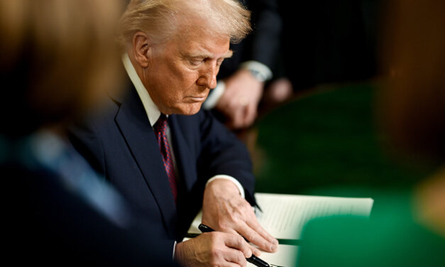 Trump revoga decreto de Biden sobre IA e segurança nacional