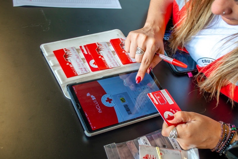 Surf Telecom e Cruz Vermelha somam 6 mil chips distribuídos para refugiados