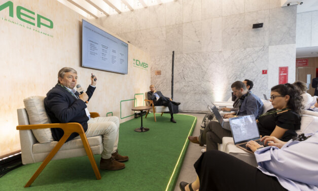 Pagamentos por aproximação somam R$ 1,5 trilhão em 2024, revela Abecs