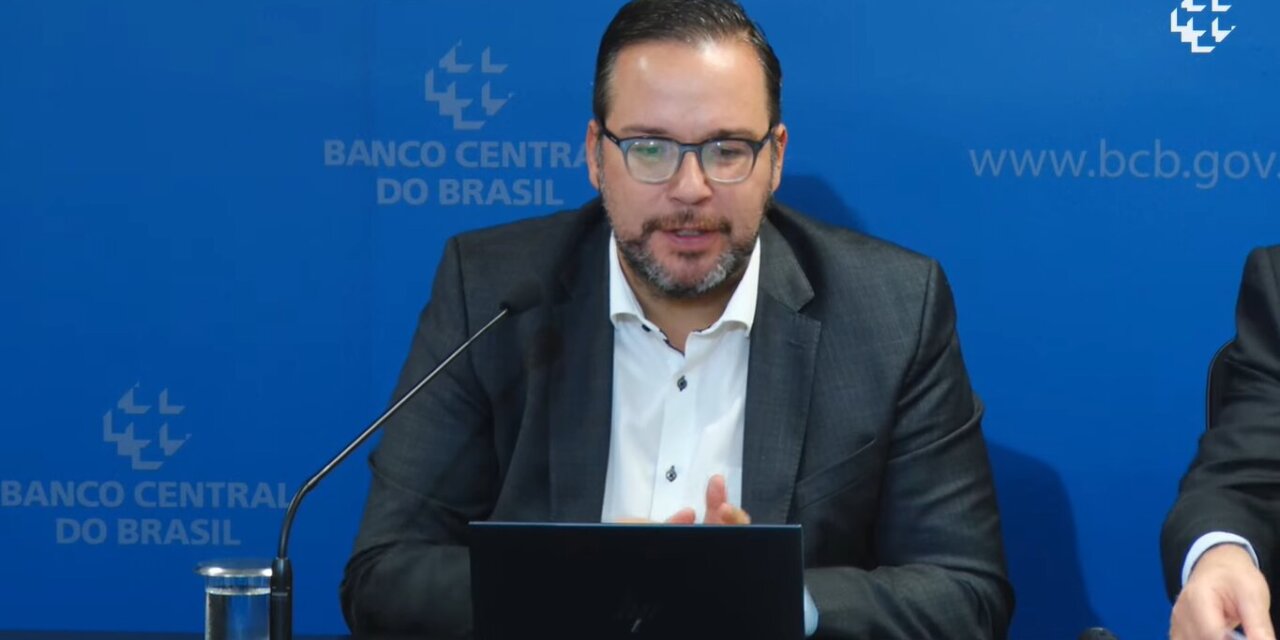 Parcelado e Aproximação podem impulsionar Pix no comércio de rua, diz BC