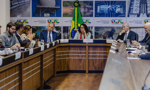 Magalu apresenta serviço de nuvem para Defesa, GSI e MCTI