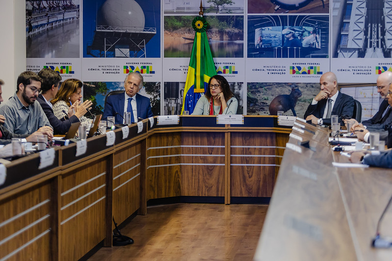 Magalu apresenta serviço de nuvem para Defesa, GSI e MCTI