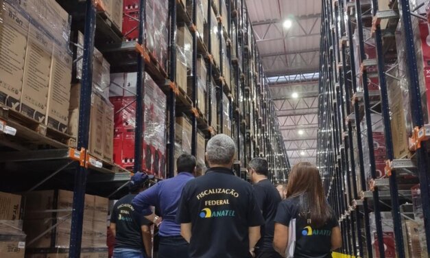 Em megaoperação, Anatel lacra 56 mil produtos irregulares