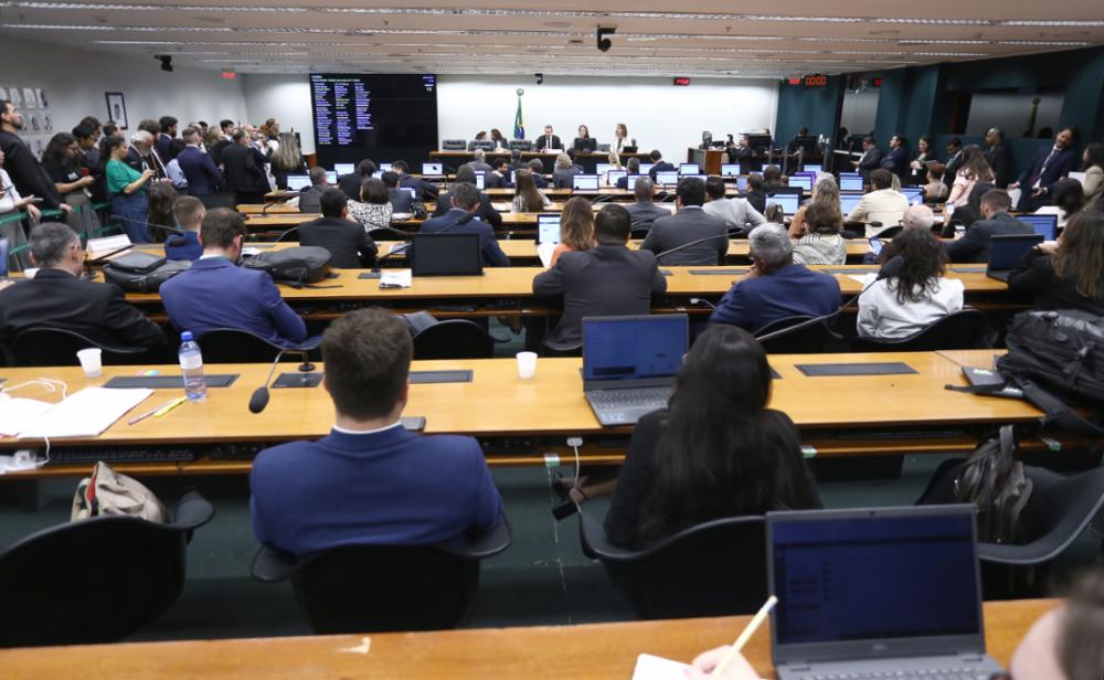 Comissão de IA prevê primeiro parecer em novembro