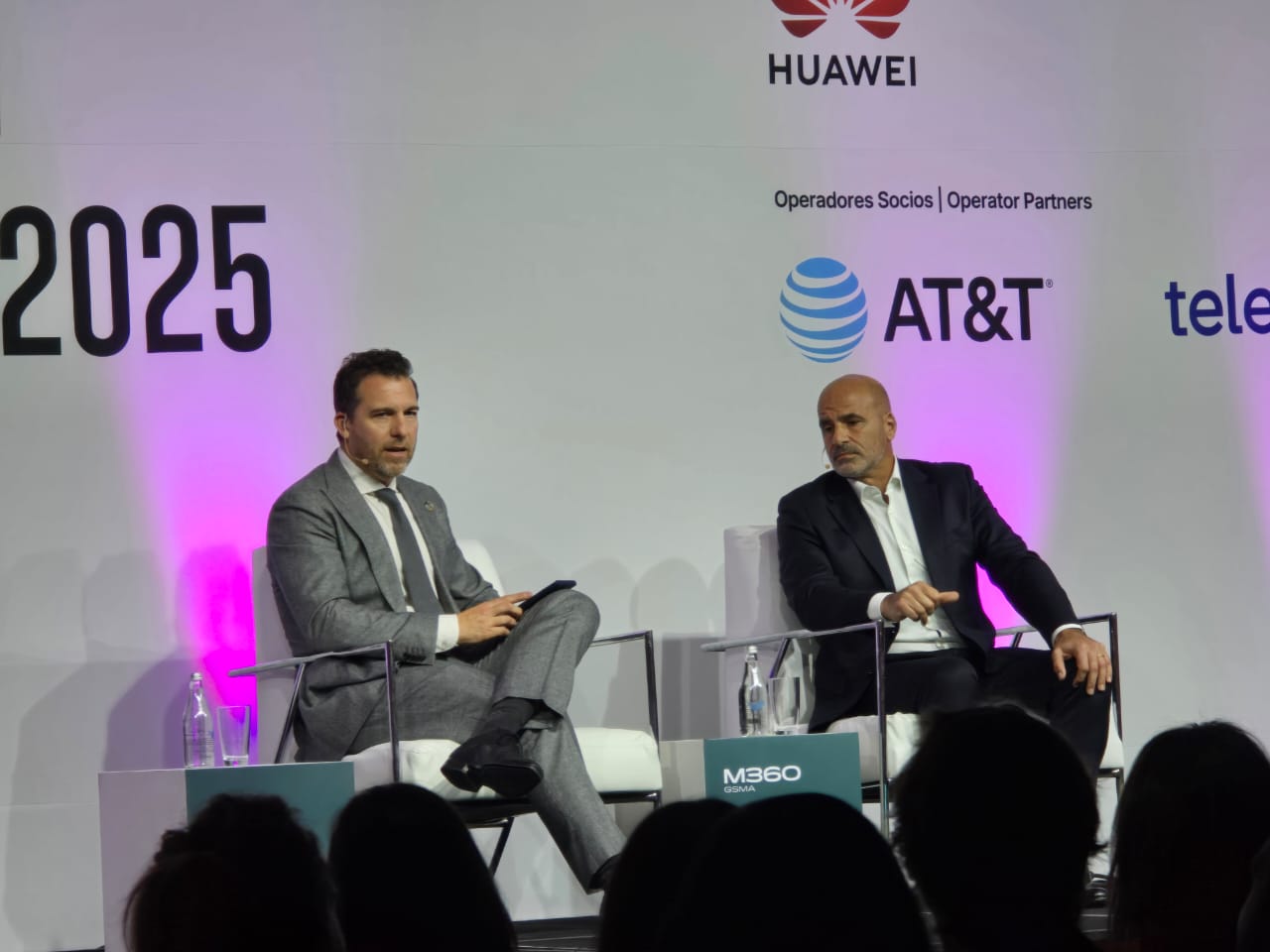 Teles precisam encontrar novas receitas ou aumentar eficiência: equação é difícil, resume CEO da Telecom