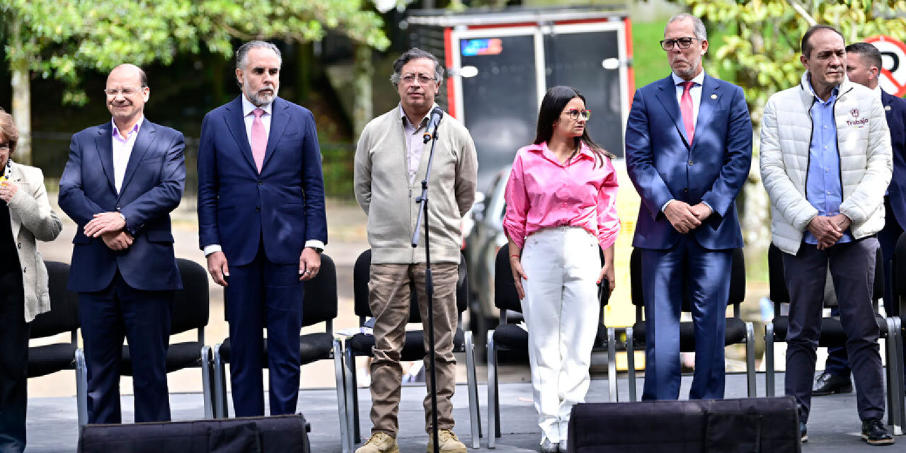 Presidente colombiano quer recriar operadora estatal