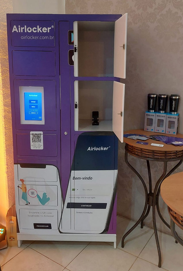 Airlocker
