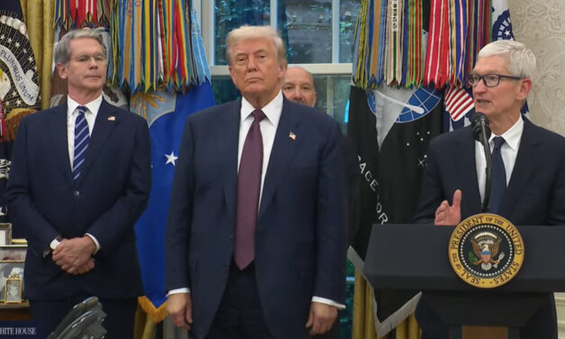 Apple confirma reforço de US$ 100 bilhões em investimento nos EUA