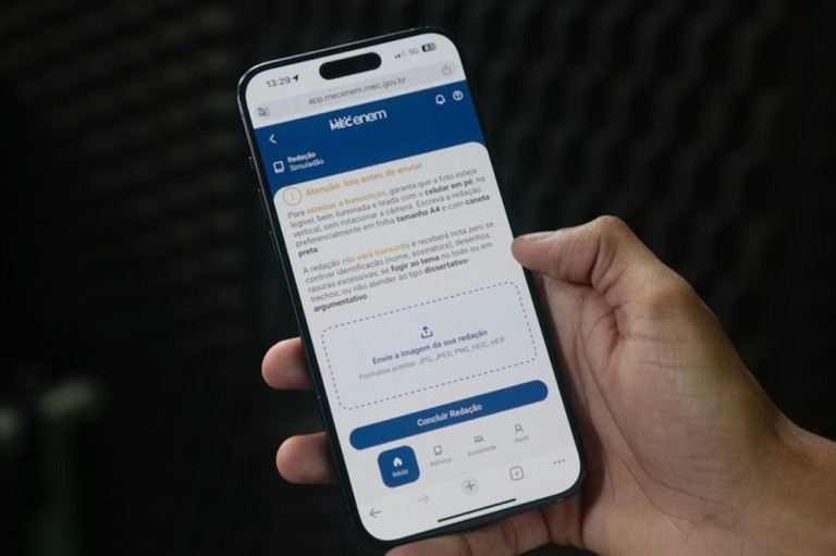 Governo federal lança MEC Enem, app de preparação para o exame