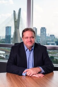 Setor elétrico aquece o mercado de redes celulares privativas 1 paulo bernardocki, ercisson, setor elétrico