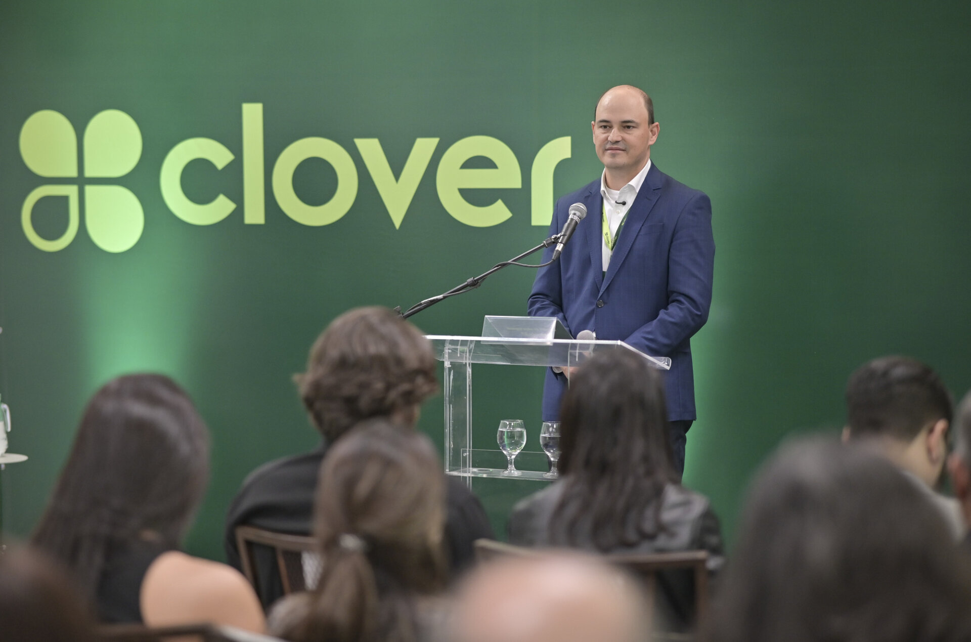 Clover, da Fiserv, inaugura fábrica em MG e almeja chegar a 200 mil terminais até o fim do ano