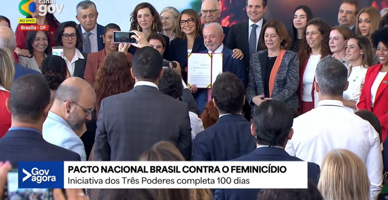 Lula assina decretos que altera novo MCI e protege mulheres e meninas no ambiente online