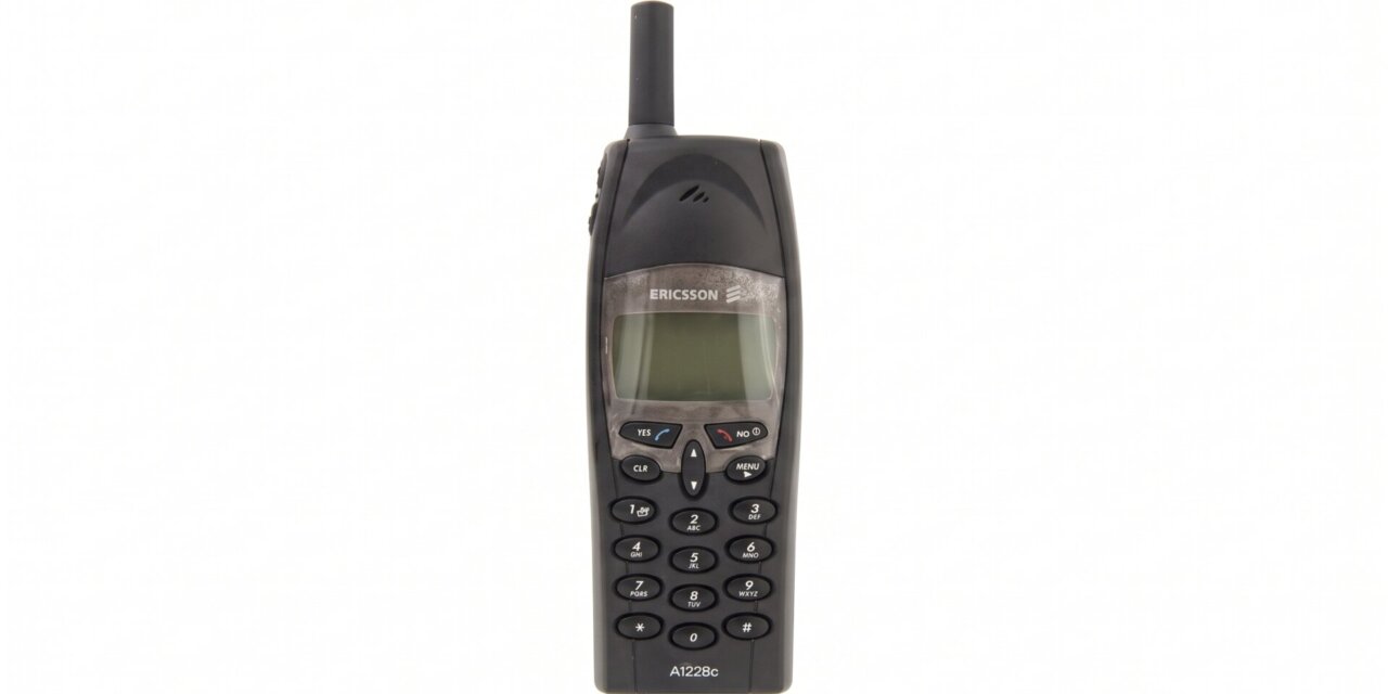 A1228c, vulgo “Carmencita Linda”, o primeiro aparelho CDMA da Ericsson