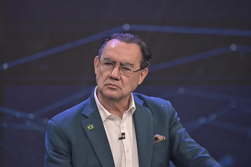 Em plano de governo, Augusto Cury defende uso de IA para o combate à corrupção