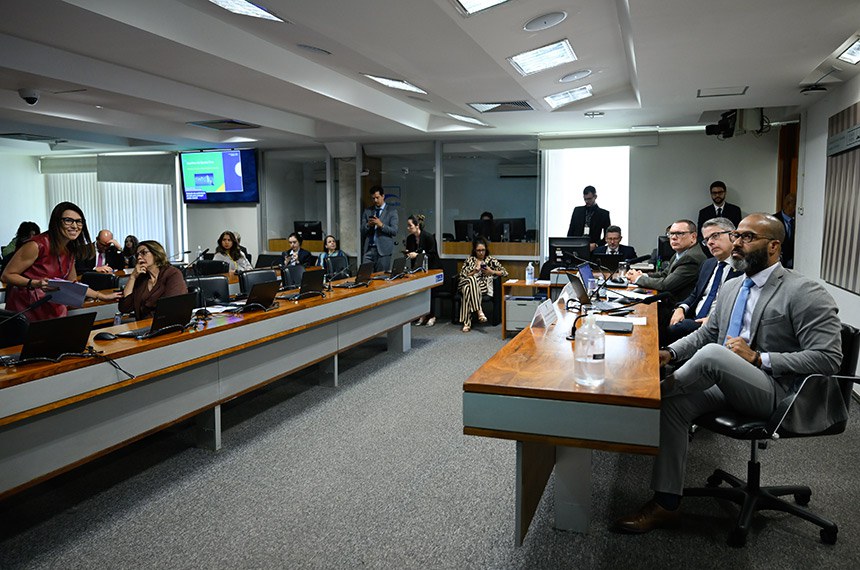 Lula, bets, governo, proibição, regulação, sociedade civil, apostas, executivo, legislativo, Damares, Alessandro Vieira, Senado