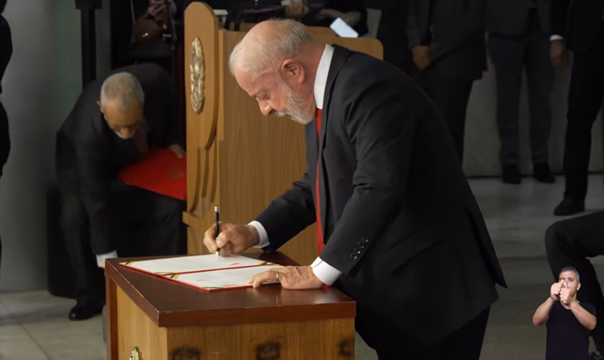 Lula sanciona o projeto de lei do Redata 1 Redata