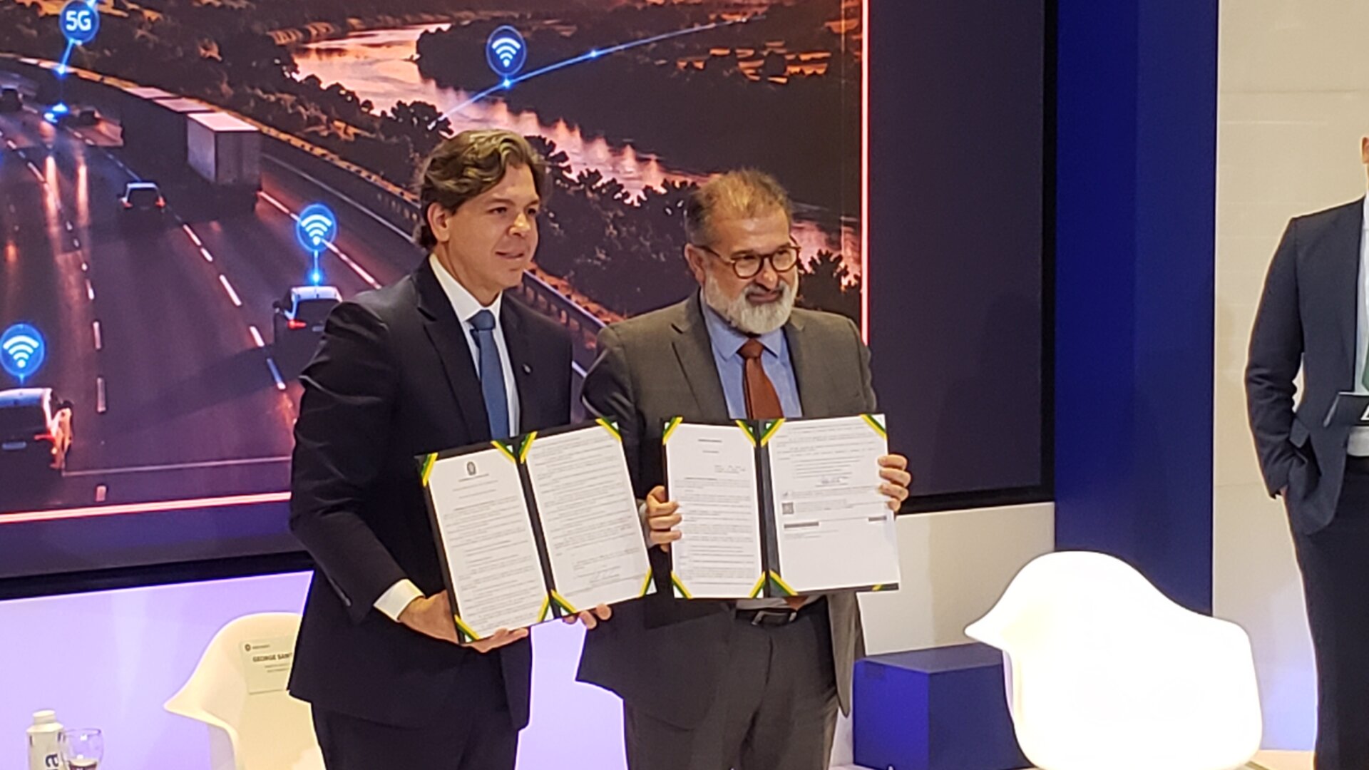 MCom e Ministério dos Transportes lançam plano de conectividade nas rodovias