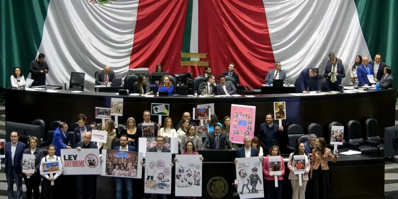 Deputados do México aprovam “Lei Antimemes” em meio a protestos contra censura